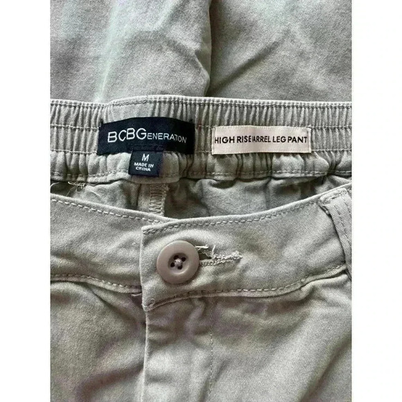 Women's BCBG Generation Tan High Rise Barrel Leg Casual Pant Size Medium - Picture 3 of 5